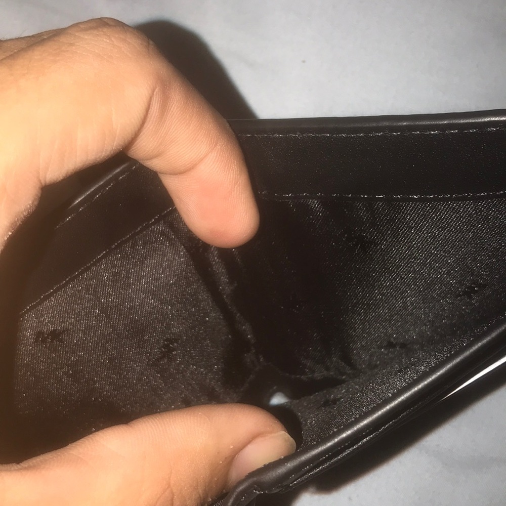 New wallet - Picture 2 of 3